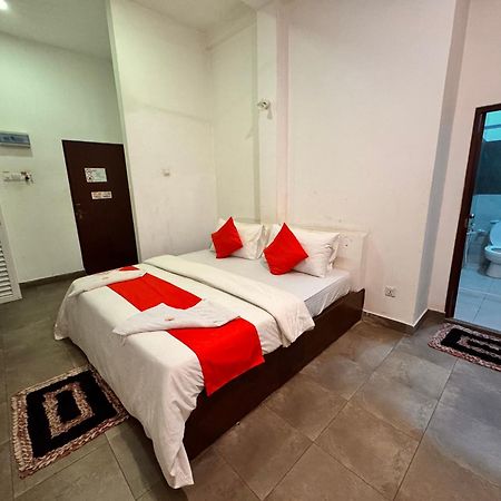Airport Transit Kings Hotel كاتوناياكى المظهر الخارجي الصورة