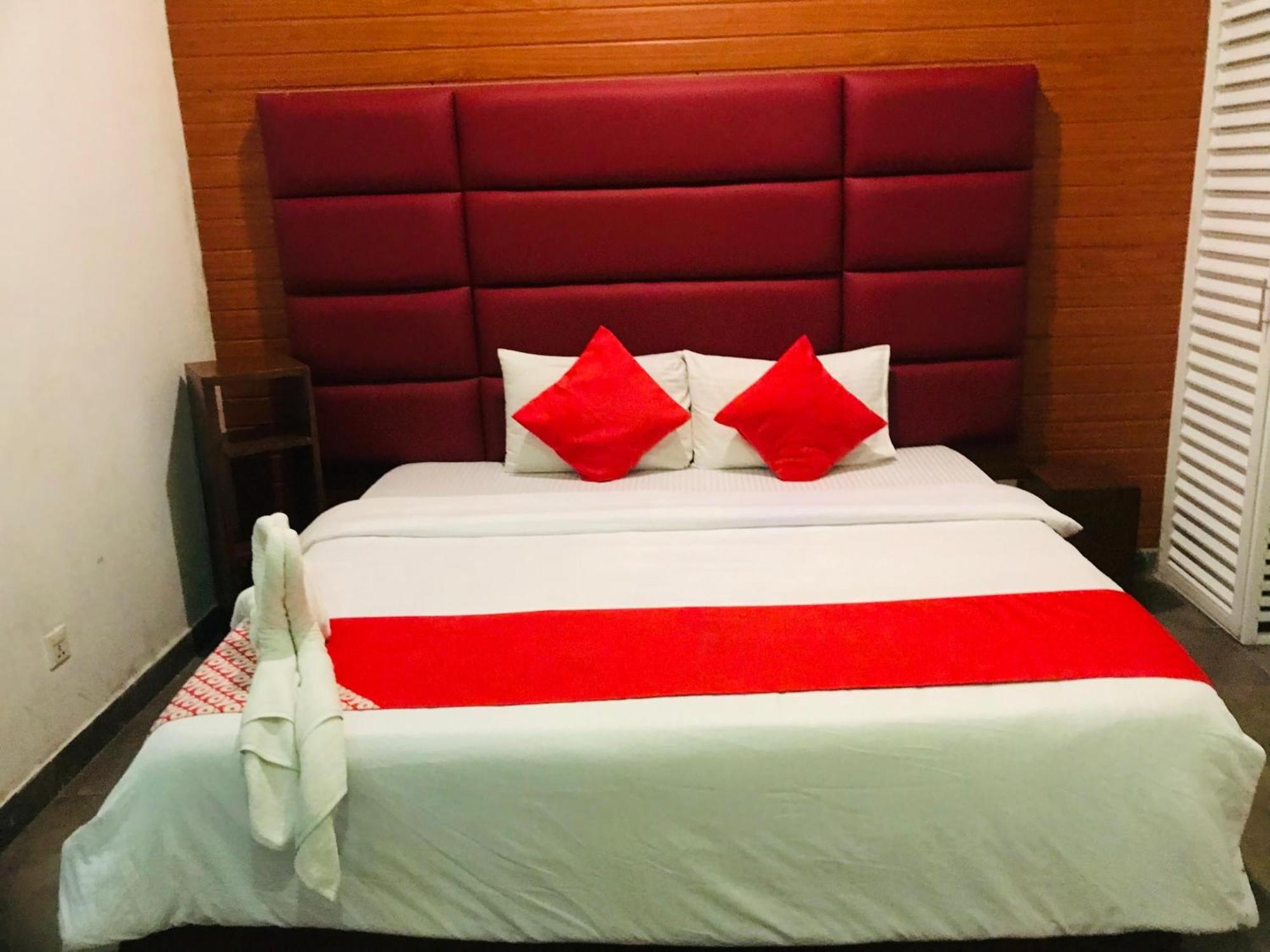 Airport Transit Kings Hotel كاتوناياكى المظهر الخارجي الصورة