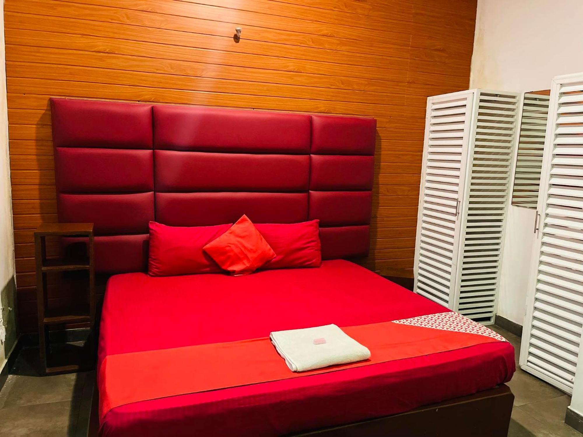 Airport Transit Kings Hotel كاتوناياكى المظهر الخارجي الصورة