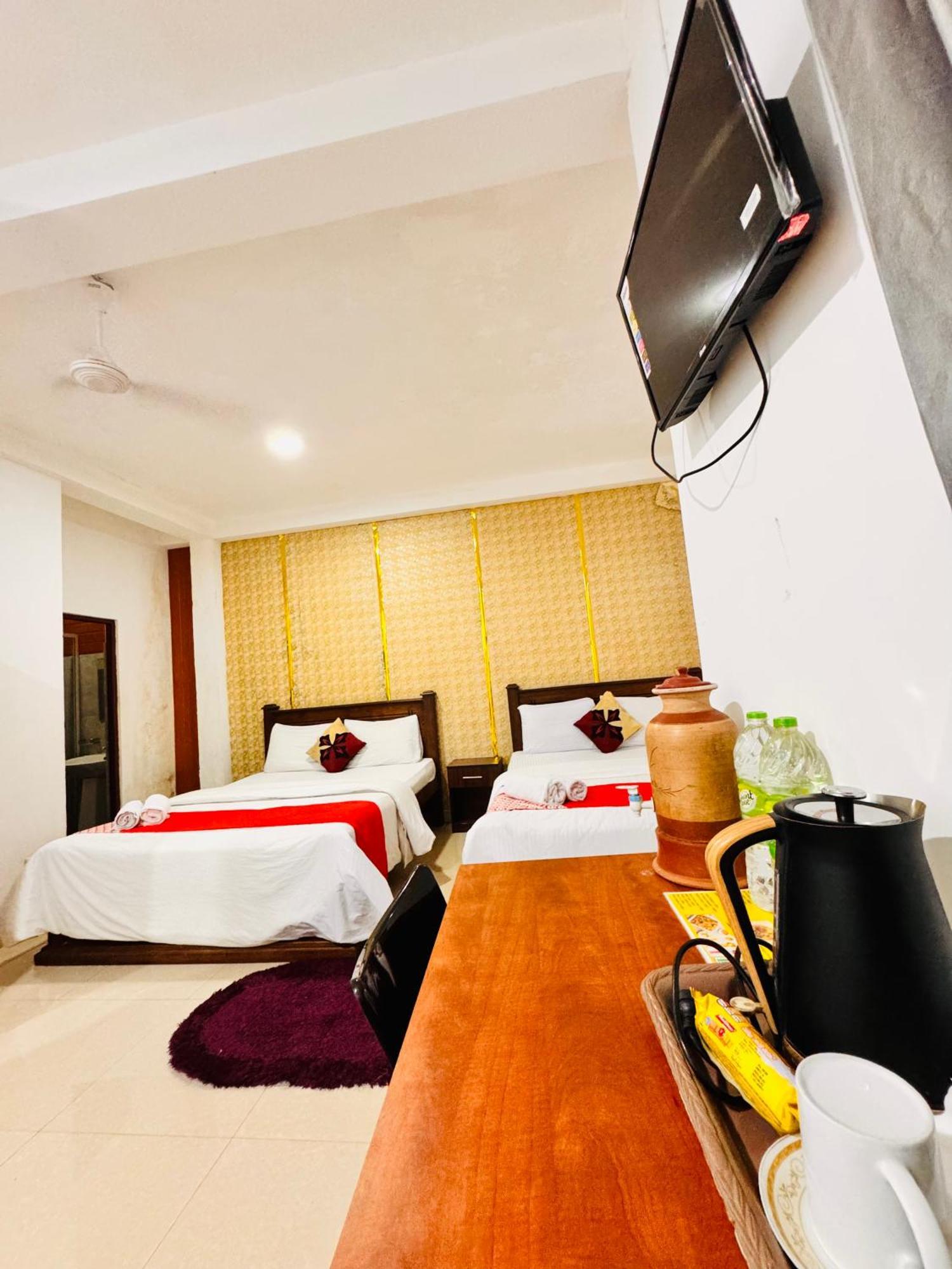 Airport Transit Kings Hotel كاتوناياكى المظهر الخارجي الصورة