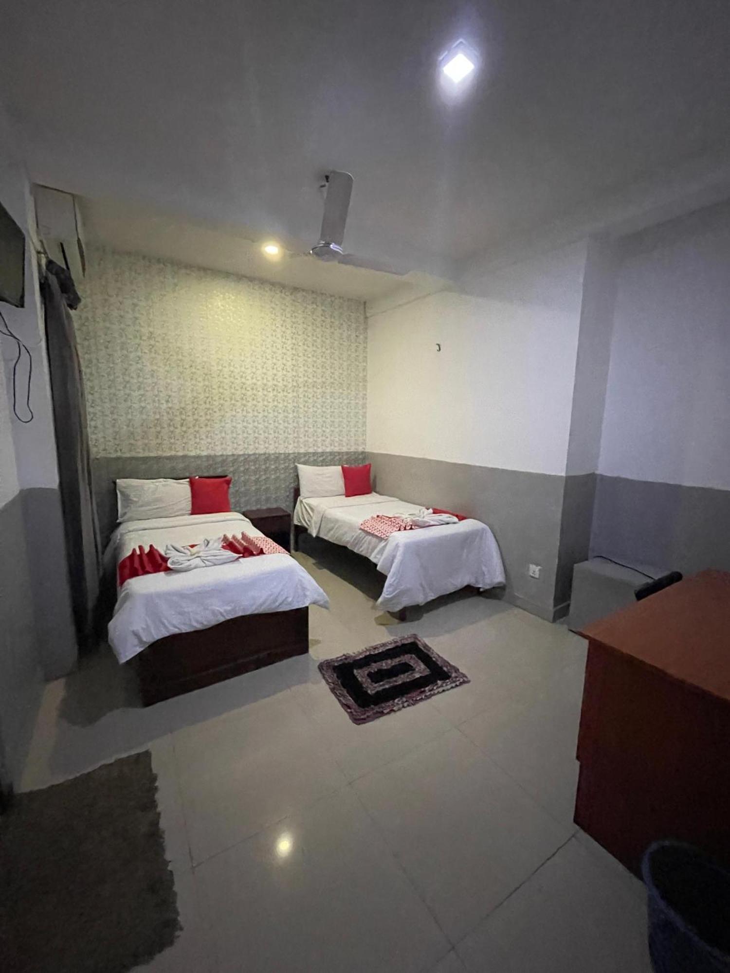 Airport Transit Kings Hotel كاتوناياكى المظهر الخارجي الصورة