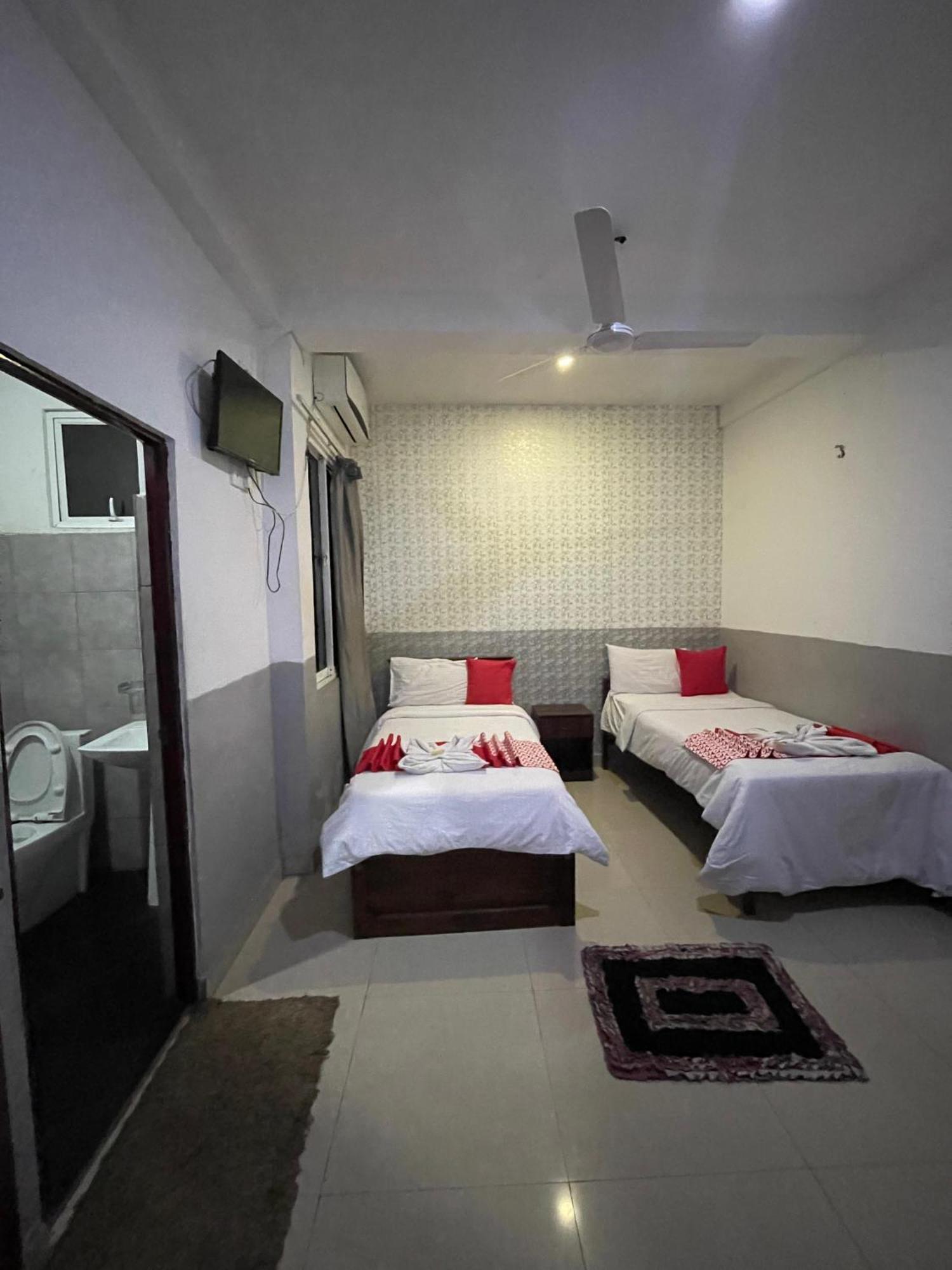 Airport Transit Kings Hotel كاتوناياكى المظهر الخارجي الصورة