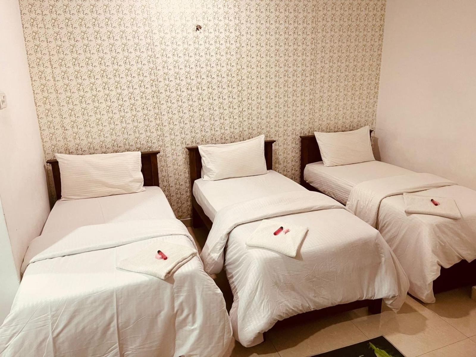 Airport Transit Kings Hotel كاتوناياكى المظهر الخارجي الصورة